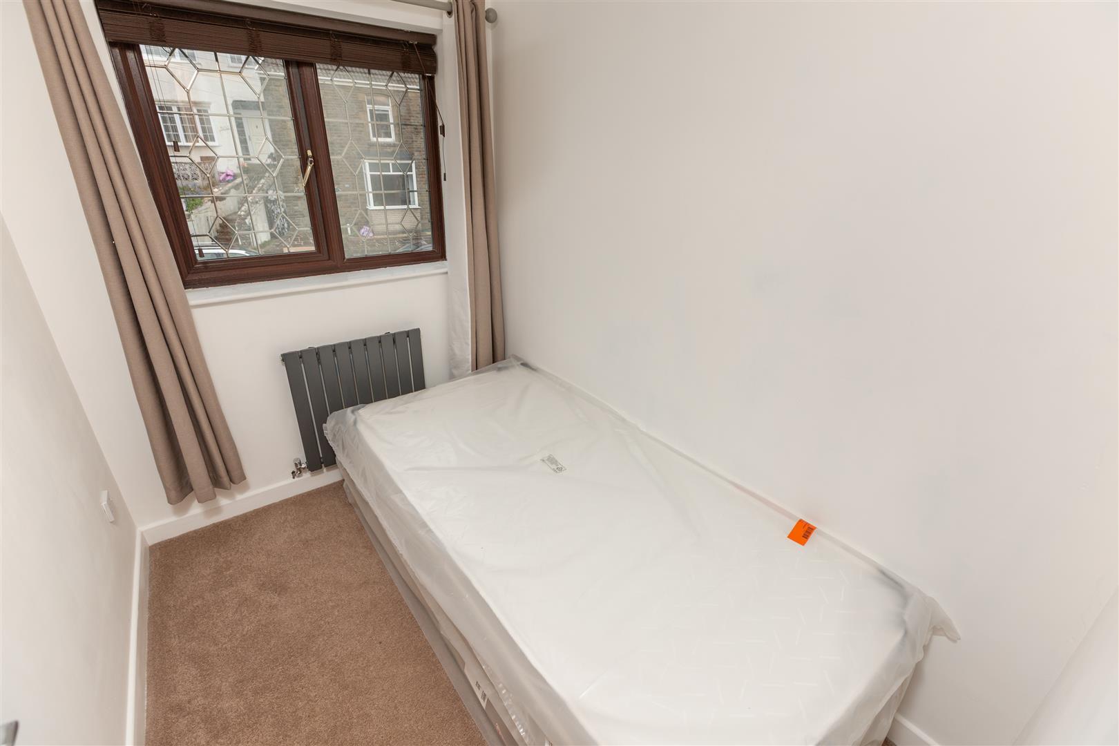 Carmarthen Road, Cwmdu, Swansea, SA5 8LL